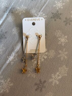 Evereve Mixed Metal Star Drop Earrings — Gold & Silver